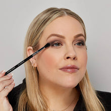Load image into Gallery viewer, Sigma Beauty - E38 DIFFUSED CREASE™ BRUSH