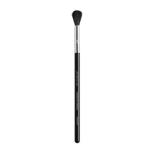 Load image into Gallery viewer, Sigma Beauty - E40 MAX TAPERED BLENDING BRUSH