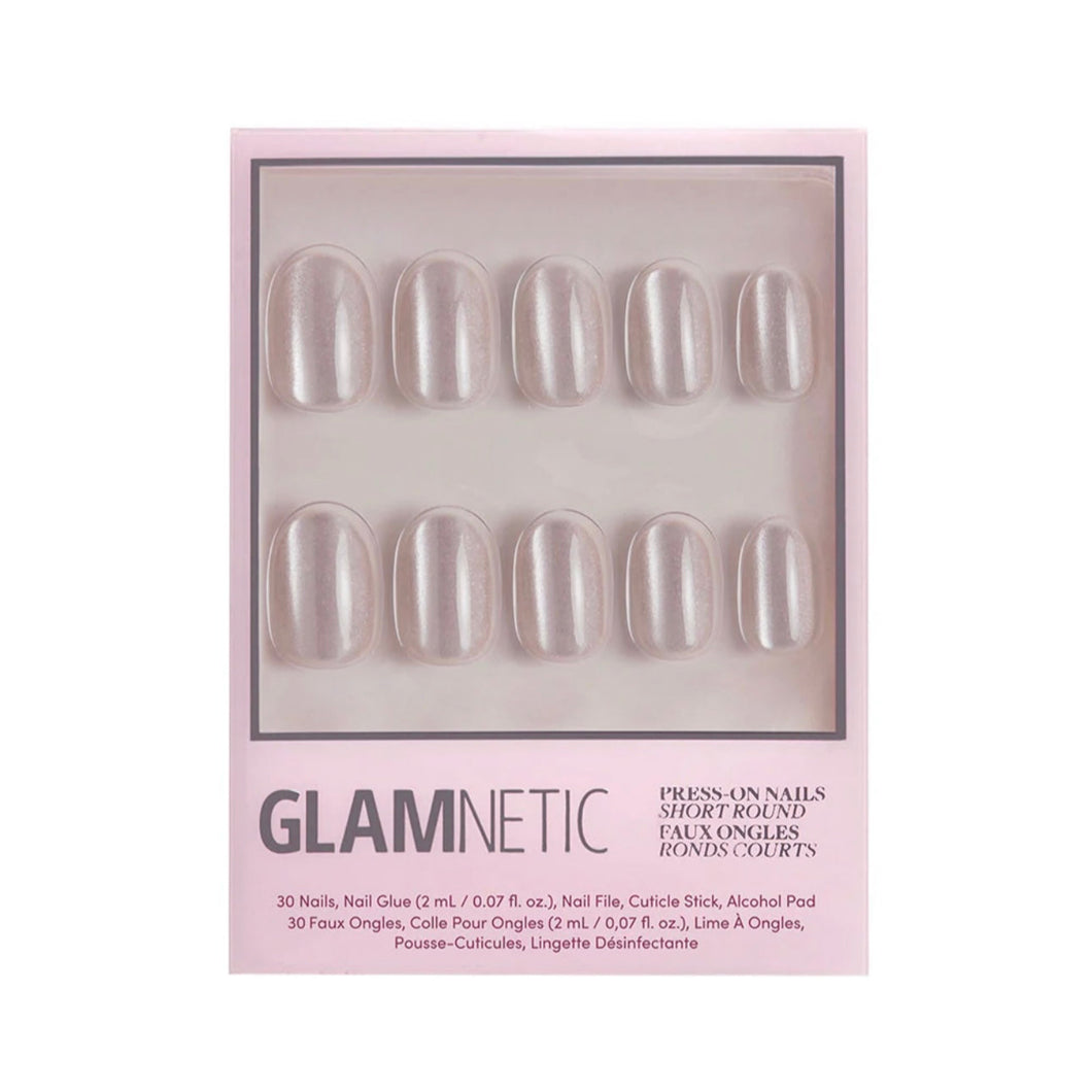 Glamnetic Press-On Nails “Pure Intentions”