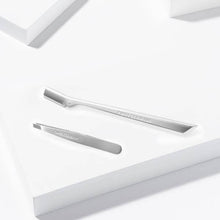 Load image into Gallery viewer, Tweezerman - Tweezerman Brow Razor and Mini Tweezer Set
