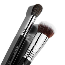 Load image into Gallery viewer, Sigma Beauty - Flawless Complexion Brush Duo
