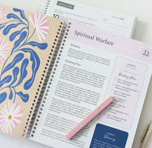 Load image into Gallery viewer, Spiral Bible - The Bible in A Year
