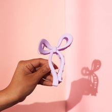 Load image into Gallery viewer, TOOT - Charming Bow Hair Clip
