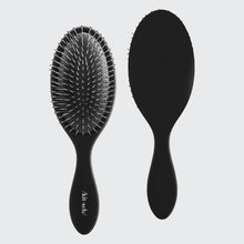 Load image into Gallery viewer, KITSCH - Wet/Dry Brush in Recycled Plastic
