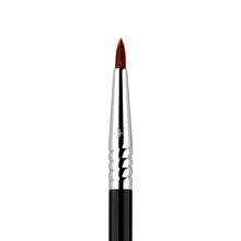 Load image into Gallery viewer, Sigma Beauty - E05 EYELINER BRUSH
