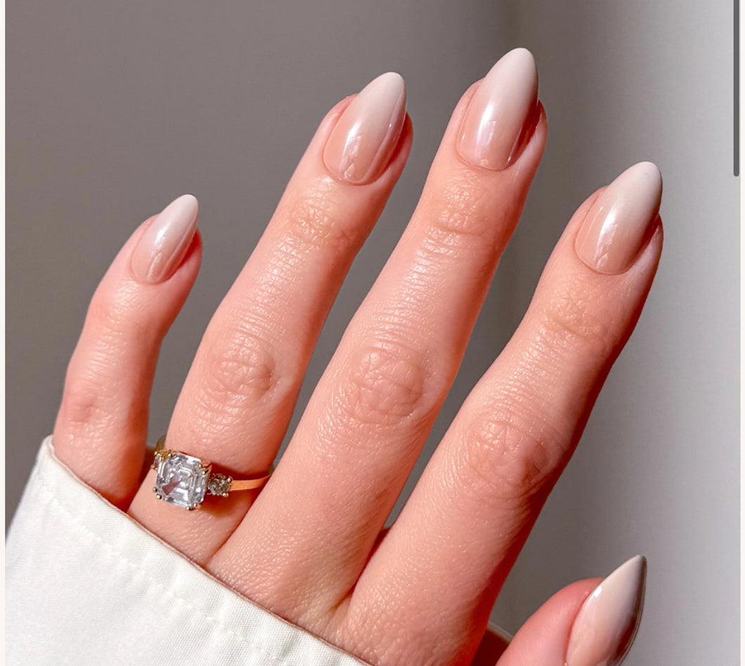 Glamnetic Press On Nails “Fianced”