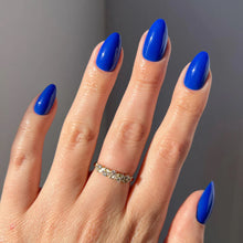Load image into Gallery viewer, Glamnetic Press-On Nails “Cobalt Blue”
