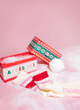 Load image into Gallery viewer, Musee Apres Ski Bath Bomb + Sock Set
