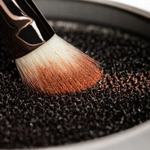 Load image into Gallery viewer, Shadow Swap - Makeup Brush Color Remover
