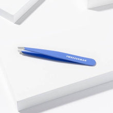 Load image into Gallery viewer, Tweezerman - Tweezerman Slant Tweezer Lapis Blue
