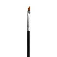 Load image into Gallery viewer, Sigma Beauty - E06 SigmaTech Winged Liner Eye Makeup Brush
