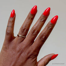 Load image into Gallery viewer, Glamnetic - Fiery Red
