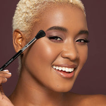 Load image into Gallery viewer, Sigma Beauty - E40 MAX TAPERED BLENDING BRUSH
