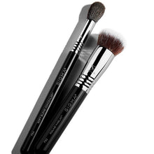 Load image into Gallery viewer, Sigma Beauty - Flawless Complexion Brush Duo

